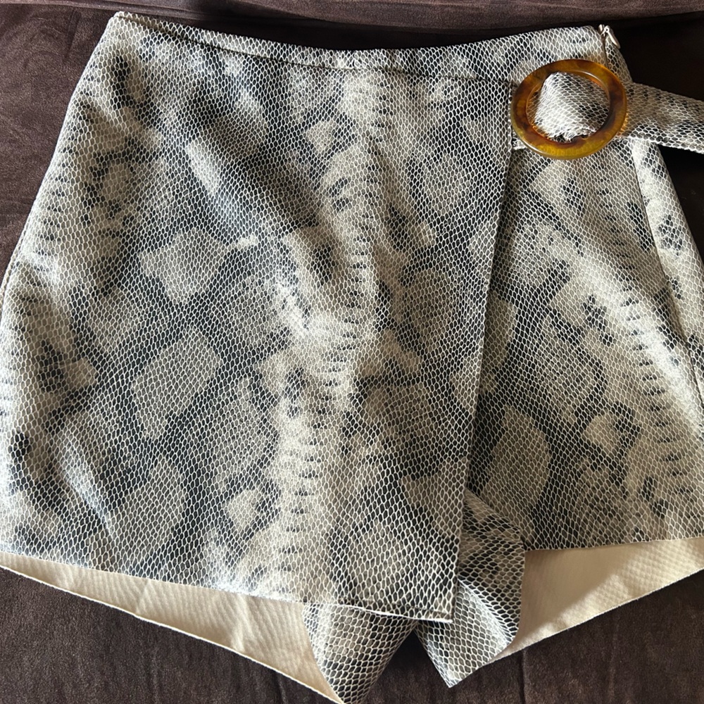 Zara Black and White Snakeskin Skirt